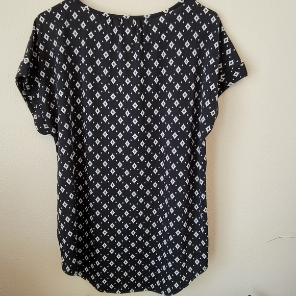 Tacera M Women's Short Sleeve Top Black with White Pattern - Picture 3 of 7